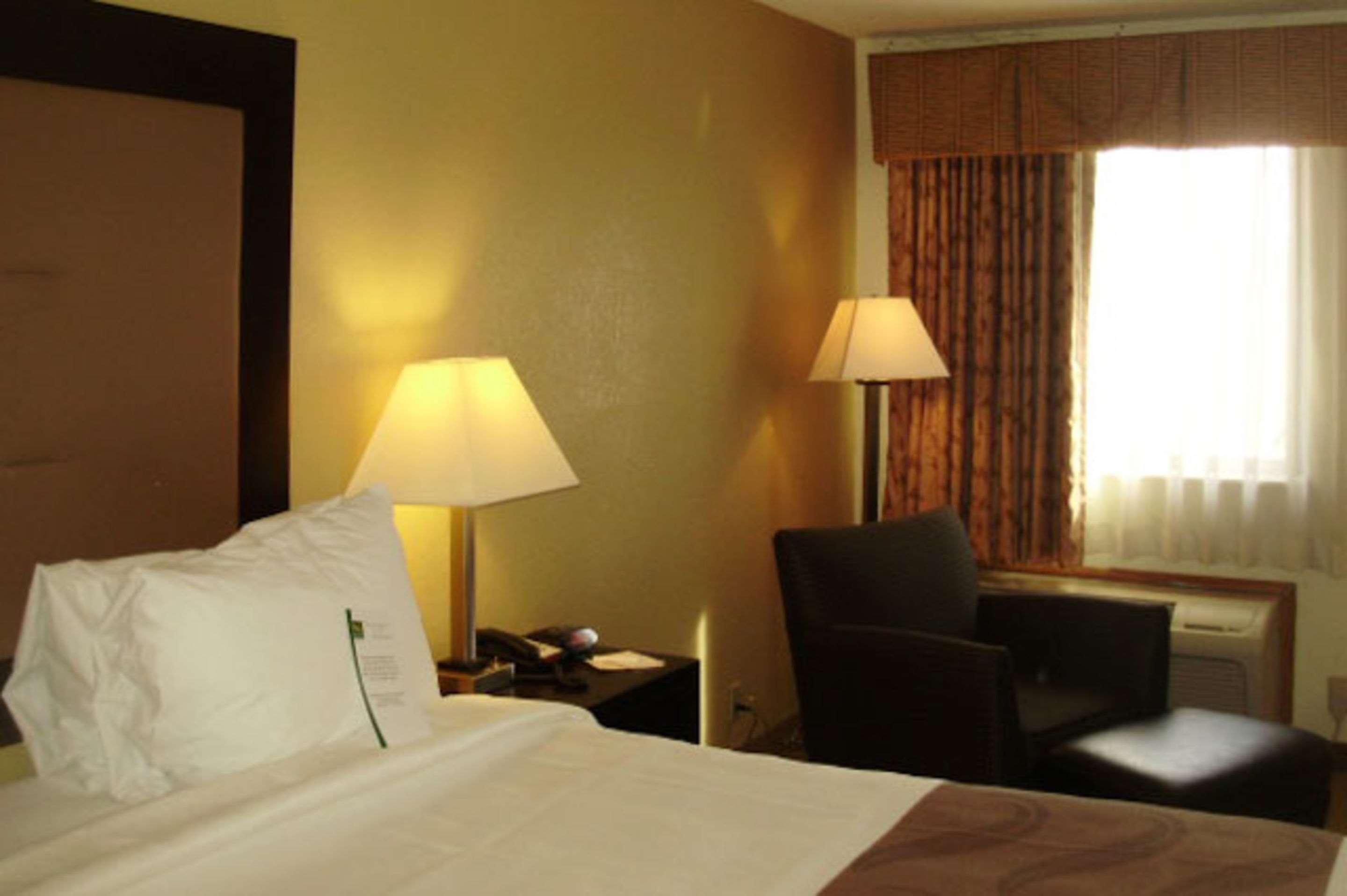 Quality Inn & Suites Florence- Cincinnati South Exterior photo